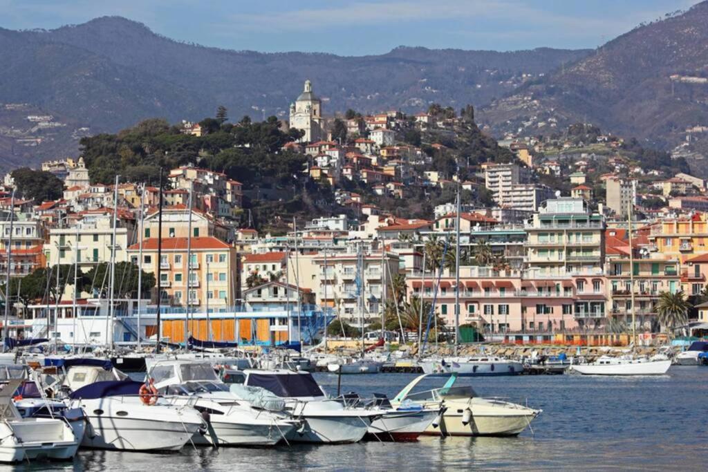 Studio Loft In The Center Sanremo For 3 People Екстер'єр фото